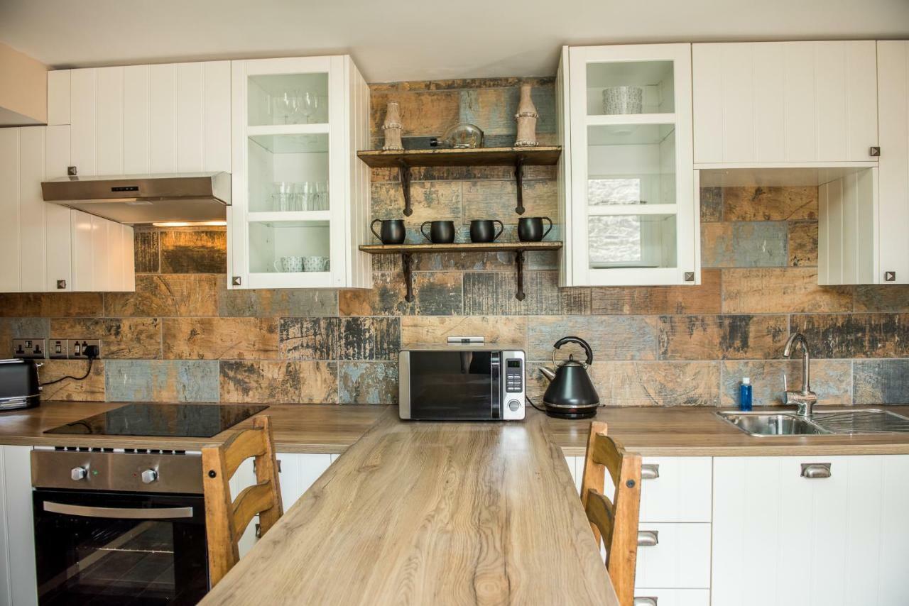 Deluxe Rustic Charlestown Themed Apartment Сент-Остел Экстерьер фото